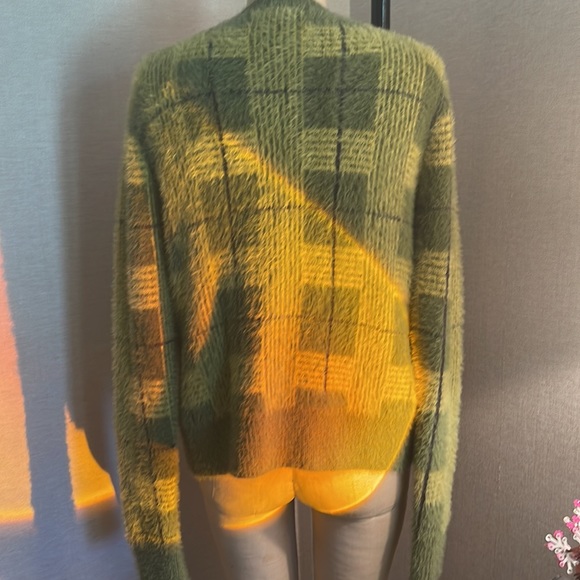 Super comfy sweater - Picture 2 of 2